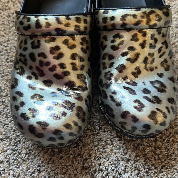 Leopard Dansko Clogs - Picture 2 of 4